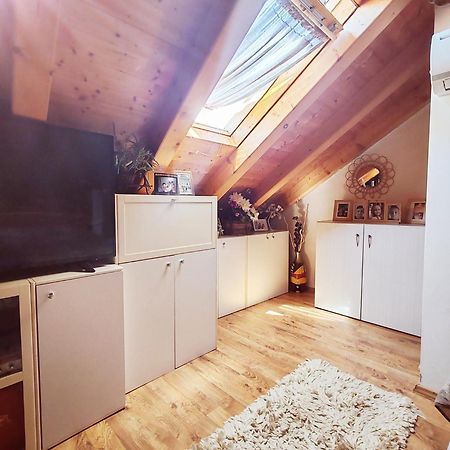 Apartman Hygge Omis Exterior photo