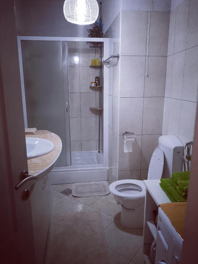 Apartman Hygge Omis Exterior photo